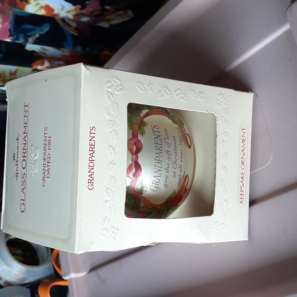 Vintage Hallmark Glass Ornament - Picture 1 of 3